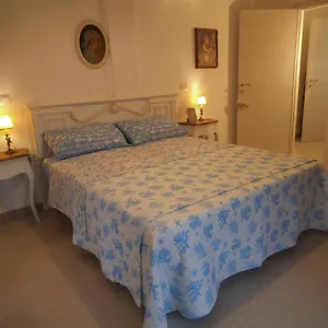 https://le-bagnanti-suite.in-sardinia.net