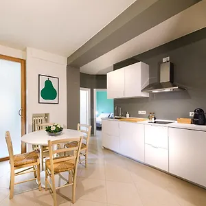 https://casa-erica.it-lombardy.com